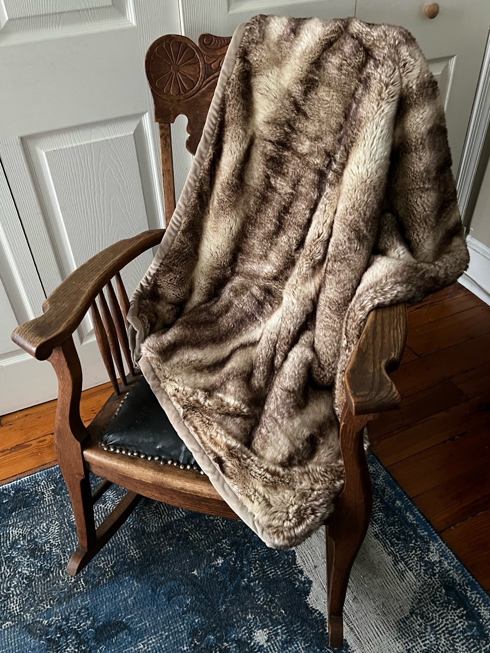 NEW! Pottery Barn Brown/Cream Ombré Faux Fur Throw 50”X60” - Picture 2 of 4